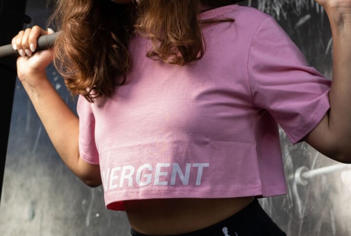 Divergent crop top maroc, sports wear, divergent crop top women, crop top maroc, sport crop top, divergent vetements de sport maroc, divergent women